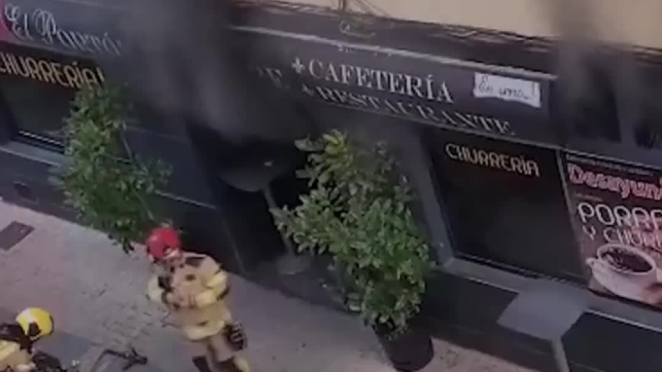 El incendio ha ocurrido en una churrería de la calle Educación.