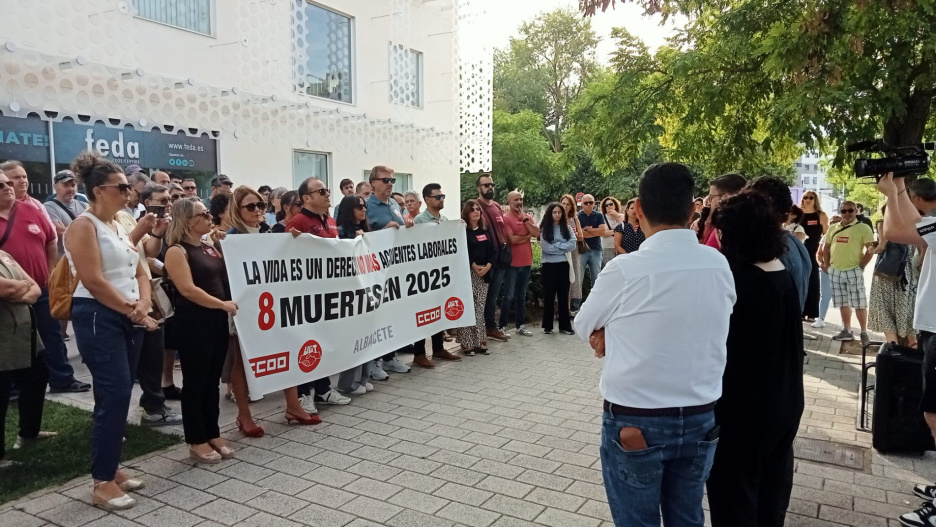 Concentración este viernes 29 de agosto en la sede de los empresarios albaceteños
