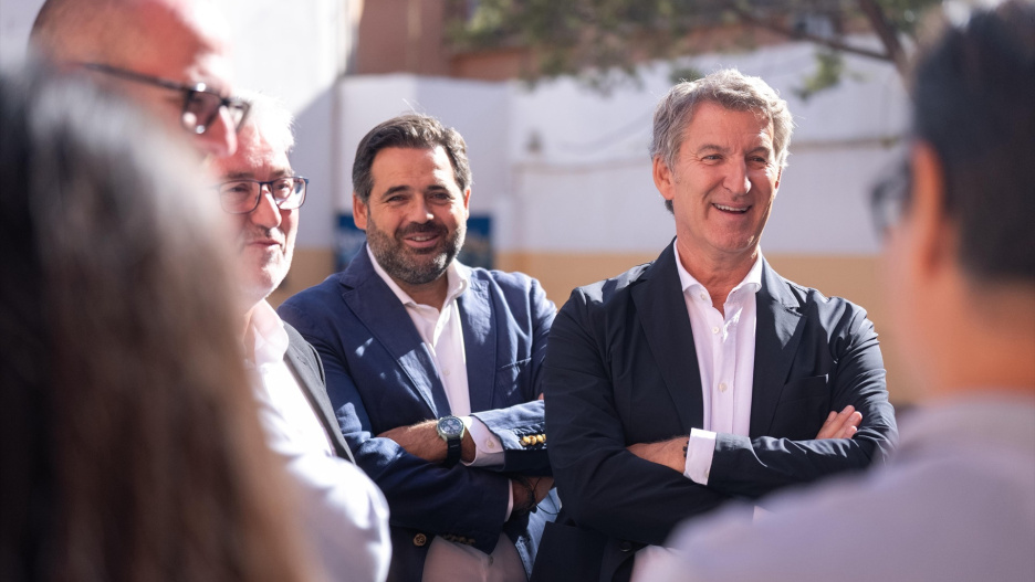 El presidente del PP de C-LM, Paco Núñez, junto al presidente nacional del partido, Alberto Núñez Feijóo, en Guadalajara.
Sebastián Hipperdinger / Europa Press
04/9/2025