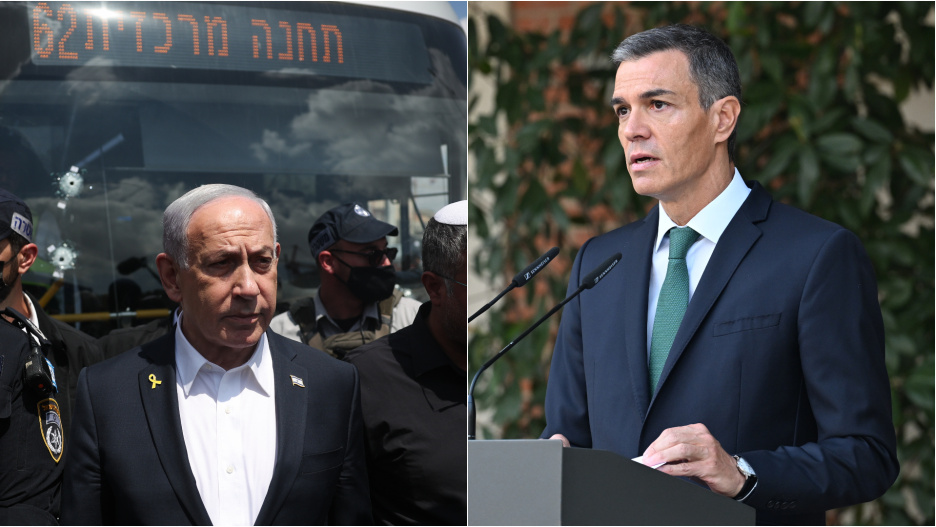 El primer ministro israelí, Benjamín Netanyahu, (ida.) y el presidente del Gobierno, Pedro Sánchez (dcha.)