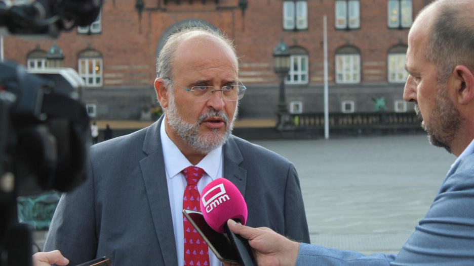 El vicepresidente primero del Gobierno regional acude con el presidente castellanomanchego al Comité de las Regiones.