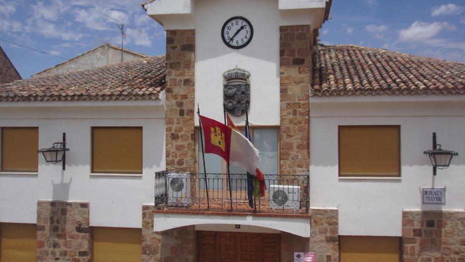 Fachada del Ayuntamiento de Villapalacios (Albacete)