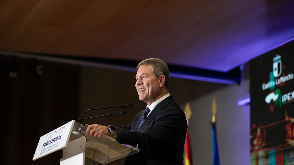 El presidente de Castilla-La Mancha durante su intervención el Foro Exporta de la UCLM.