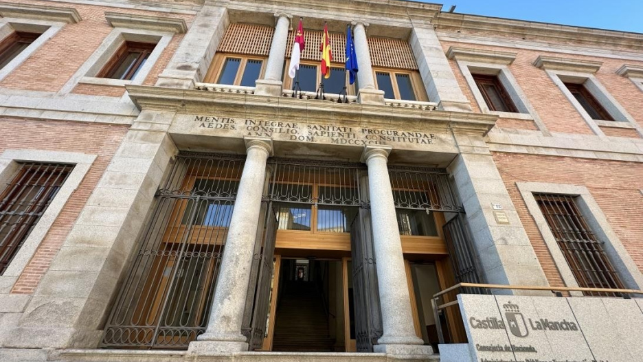 (Foto de ARCHIVO)
Fachada de la Consejería de Hacienda

REMITIDA / HANDOUT por JCCM
Fotografía remitida a medios de comunicación exclusivamente para ilustrar la noticia a la que hace referencia la imagen, y citando la procedencia de la imagen en la firma
04/10/2025