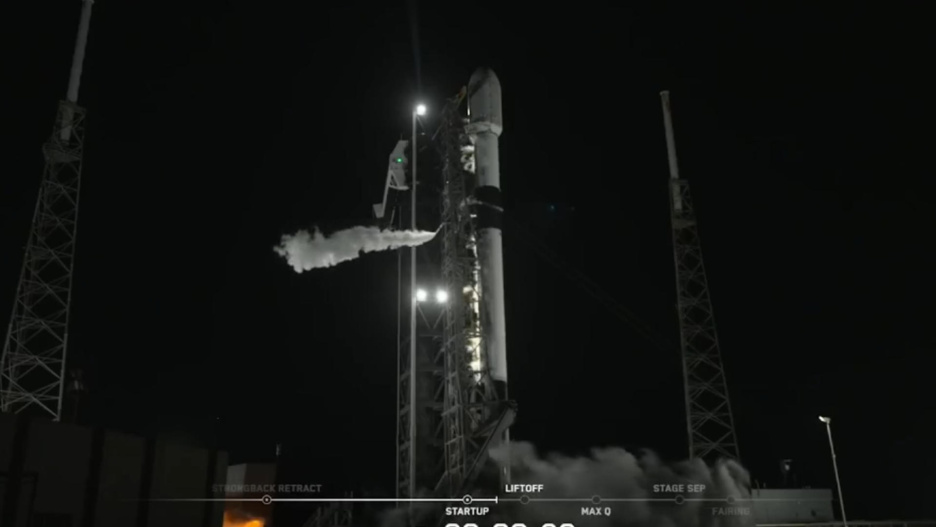 AME1048. CABO CAÑAVERAL (ESTADOS UNIDOS), 23/10/2025.- Fotografía cedida este jueves por Space X donde se observa el satélite español SpainSat NG II durante su lanzamiento en Cabo Cañaveral (Estados Unidos). El 'SpainSat NG II', el innovador satélite español que asegurará durante las próximas décadas las comunicaciones seguras de España, de países aliados y de organismos internacionales, ha despegado con éxito desde el complejo espacial de Cabo Cañaveral, en Estados Unidos. EFE/ Space X / SOLO USO EDITORIAL/ NO VENTAS/ SOLO DISPONIBLE PARA ILUSTRAR LA NOTICIA QUE ACOMPAÑA (CRÉDITO OBLIGATORIO)