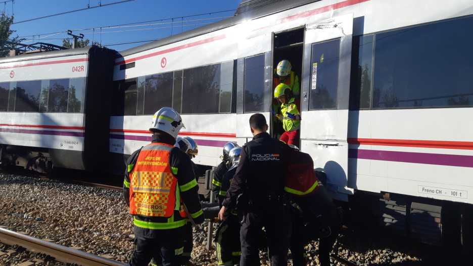 Descarrila un tren de cercanías en San Fernando de Henares (Madrid). Seis heridos leves.
