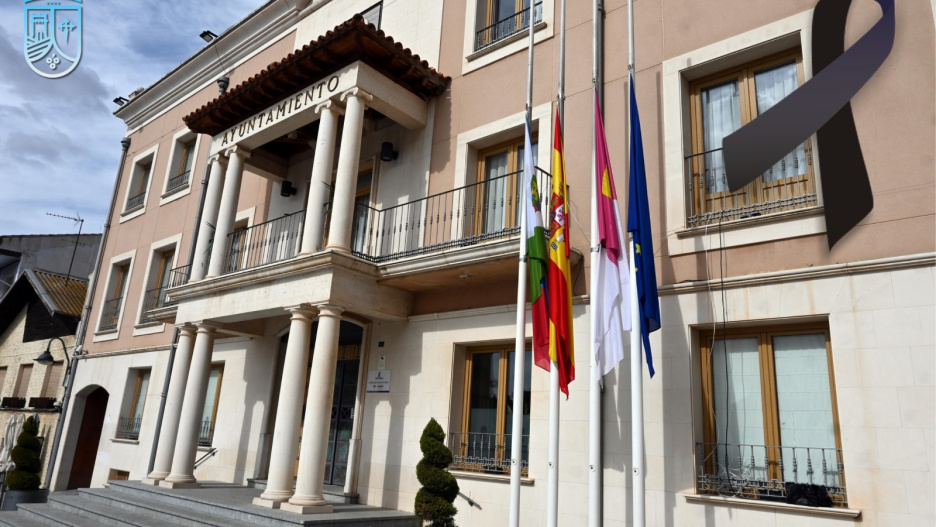 El Ayuntamiento ha decretado este martes y miércoles como día de luto oficial.