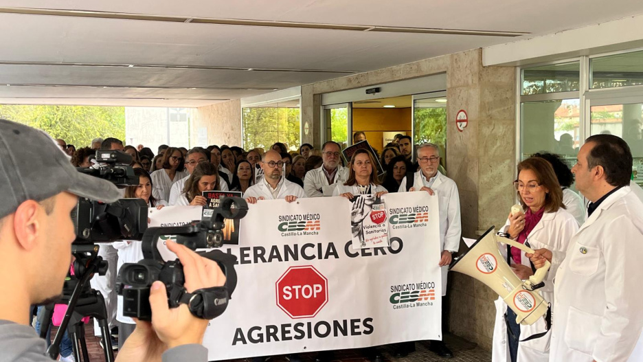 Hospital Virgen Altagracia Manzanares concentración contra las agresiones