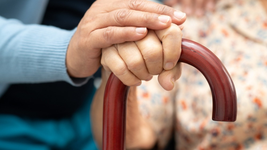 (Foto de ARCHIVO)
Una cuidadora

REMITIDA / HANDOUT por MAJADAHONDA
Fotografía remitida a medios de comunicación exclusivamente para ilustrar la noticia a la que hace referencia la imagen, y citando la procedencia de la imagen en la firma
05/11/2024
