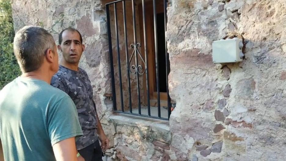 El alcalde de la localidad conquense de Villar del Humo, César Saiz

REMITIDA / HANDOUT por AYUNTAMIENTO DE VILLAR DEL HUMO
Fotografía remitida a medios de comunicación exclusivamente para ilustrar la noticia a la que hace referencia la imagen, y citando la procedencia de la imagen en la firma
18/11/2025