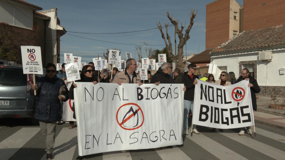 Una manifestación en Villaluenga de la Sagra exige frenar la construcción de una planta de biogás