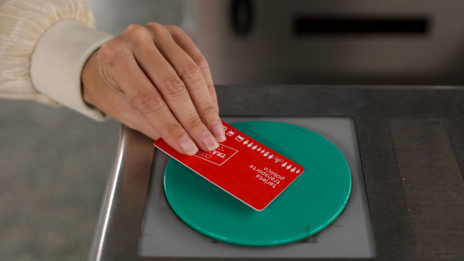 El abono transporte de Madrid es utilizado por cerca de 30.000 jóvenes de Castilla-La Mancha.