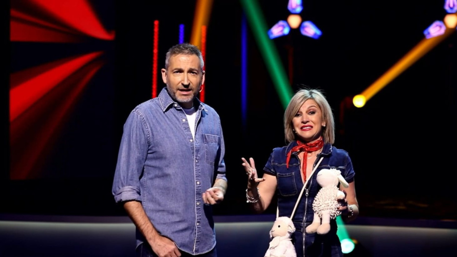 Julia Rubio y Frank Blanco en la grabación de la promoción de la final de 'Bonica del Tó'