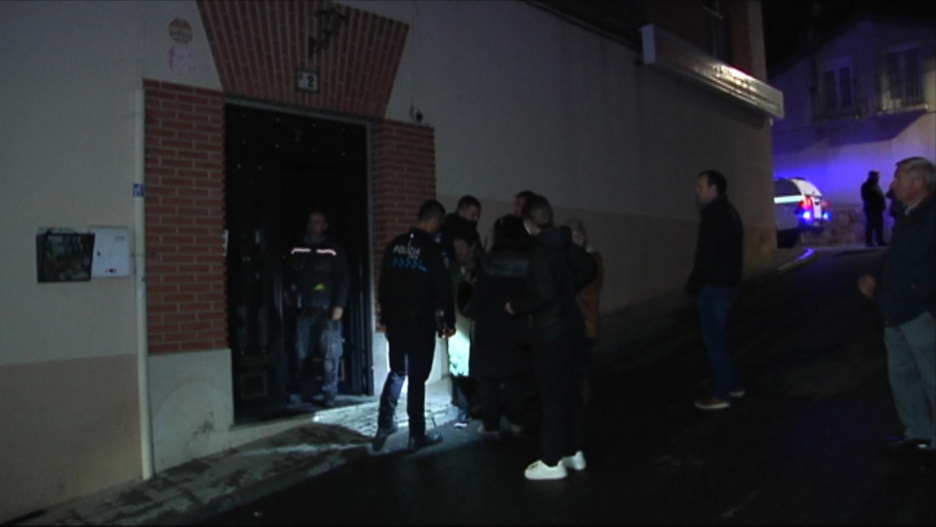 Imagen de los servicios de emergencia desplegados en el lugar del incendio este miércoles