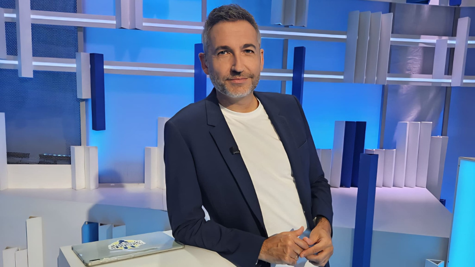 El programa 'Atrápame si puedes', presentado por Frank Blanco, se emitirá tanto los sábados como los domingos