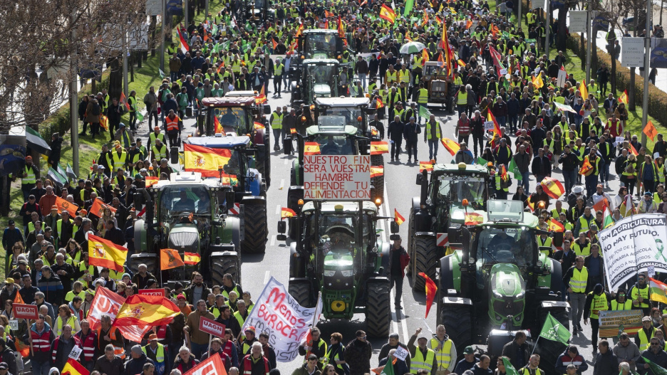 Los agricultores y tractores se trasladarán a Bruselas.