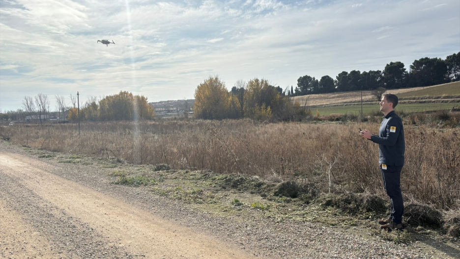 (Foto de ARCHIVO)
Piloto de drones de la CHT

REMITIDA / HANDOUT por CONFEDERACIÓN HIDROGRÁFICA DEL TAJO
Fotografía remitida a medios de comunicación exclusivamente para ilustrar la noticia a la que hace referencia la imagen, y citando la procedencia de la imagen en la firma
17/12/2025