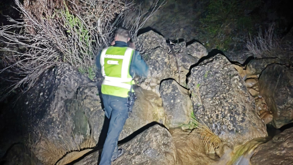 Rescate de dos senderistas extraviados en Arcos de la Sierra.

REMITIDA / HANDOUT por GUARDIA CIVIL
Fotografía remitida a medios de comunicación exclusivamente para ilustrar la noticia a la que hace referencia la imagen, y citando la procedencia de la imagen en la firma
26/12/2025