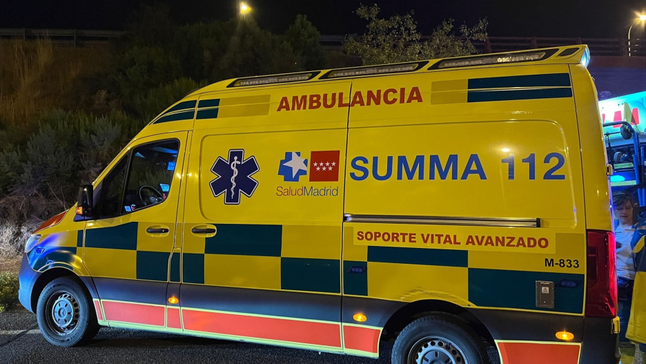 (Foto de ARCHIVO)
Ambulancia del Summa 112.

REMITIDA / HANDOUT por EMERGENCIAS 112 COMUNIDAD DE MADRID
Fotografía remitida a medios de comunicación exclusivamente para ilustrar la noticia a la que hace referencia la imagen, y citando la procedencia de la imagen en la firma
17/9/2022