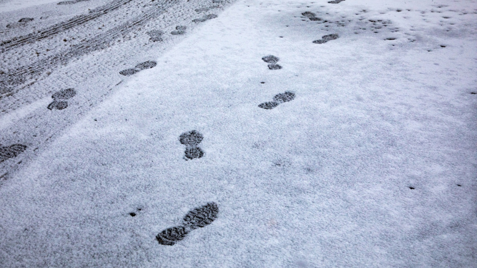 (Foto de ARCHIVO)
Nieve en la carretera en el Puerto de Navacerrada, a 2 de diciembre de 2025, en Madrid (España). La Agencia Estatal de Meteorología (Aemet) ha activado la alerta por nieve en la sierra de la Comunidad de Madrid ante la previsión de fuertes nevadas en la jornada de hoy, en la que se espera que se acumule al menos 5 centímetros de espesor a partir de los 1.200 metros.

Rafael Bastante / Europa Press
02/12/2025