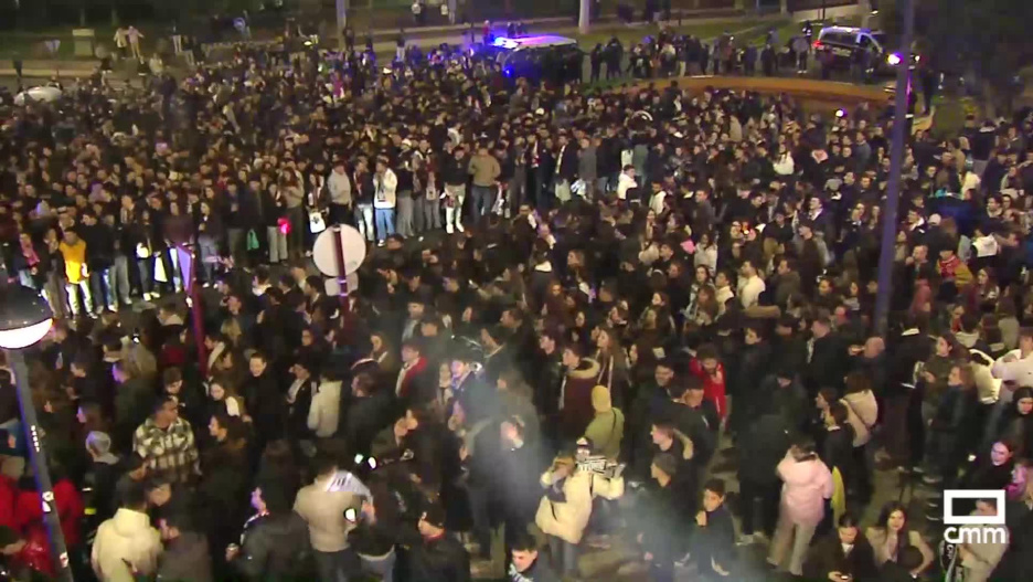 Ambiente de celebración tras la victoria del Alba.