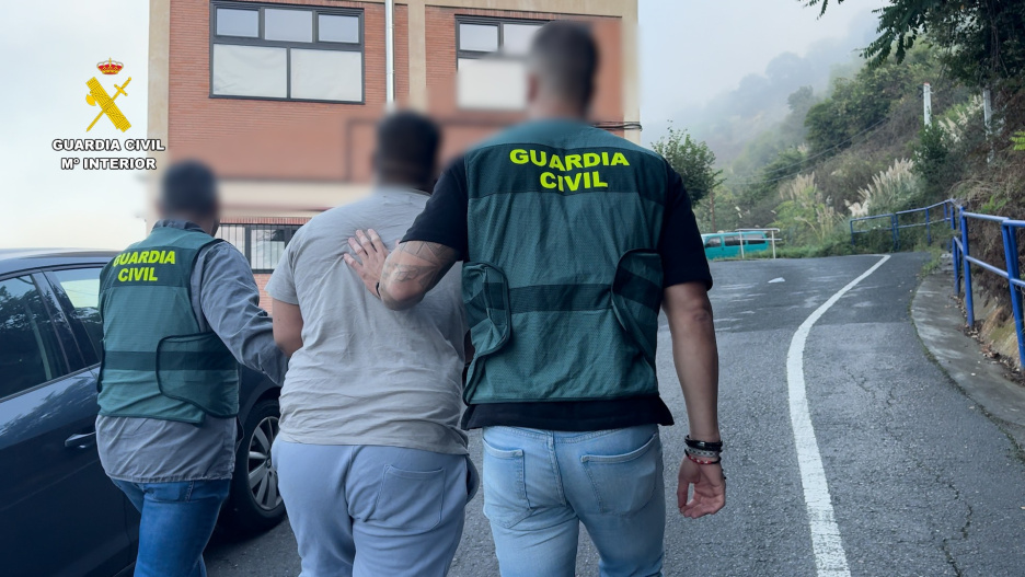 Liberado un octogenario usado por una red criminal de Bizkaia para estafas por internet: hay víctimas de Albacete y Toledo