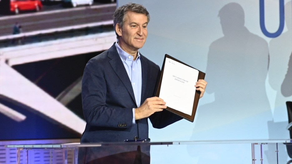 El presidente del Partido Popular, Alberto Núñez Feijóo, durante la clausura del acto de presentación de la 'Declaración de Zaragoza'.