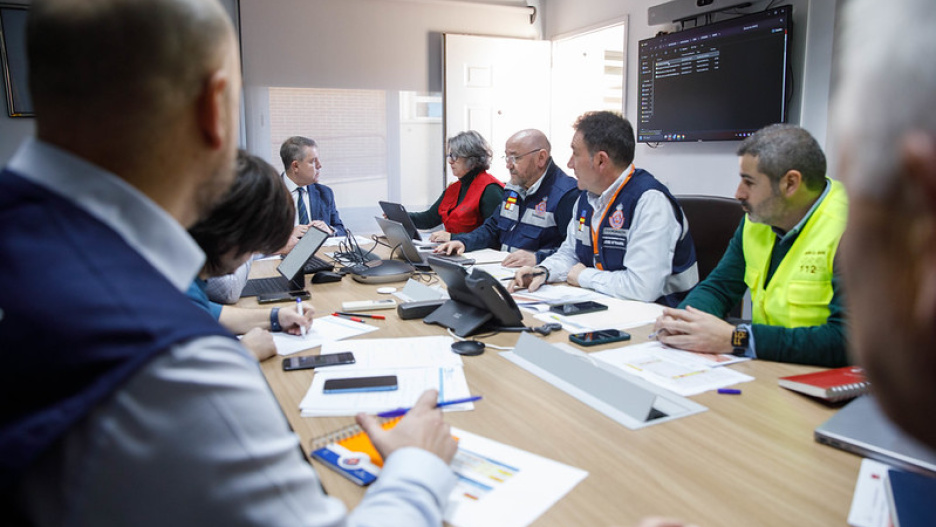 El presidente de Castilla-La Mancha, Emiliano García-Page, se desplaza al 112 en la capital regional.