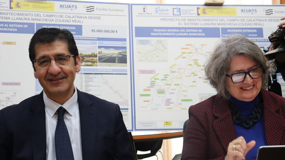 El vicepresidente segundo del Gobierno de Castilla-La Mancha, José Manuel Caballero, y la consejera de Desarrollo Sostenible, Mercedes Gómez, han constituido la Comisión de Seguimiento del convenio para el abastecimiento del Campo de Calatrava desde el sistema de la Llanura Manchega