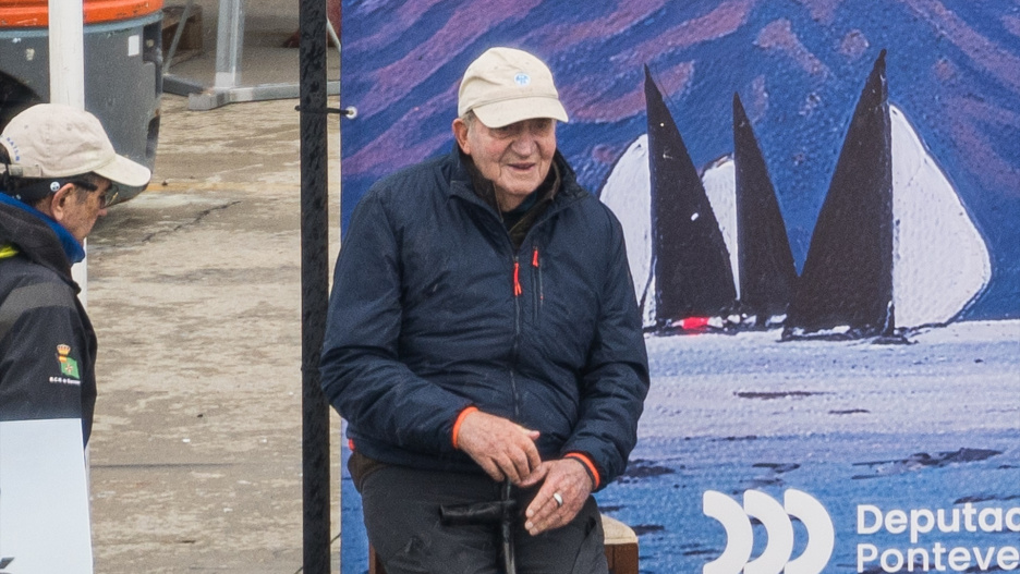 (Foto de ARCHIVO) Juan Carlos I en una de sus últimas visitas a la localidad pontevedresa de Sanxenxo