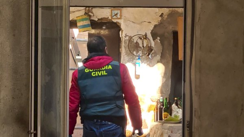 Detenidos por robar en explotaciones agrícolas y coches en La Mancha conquense.