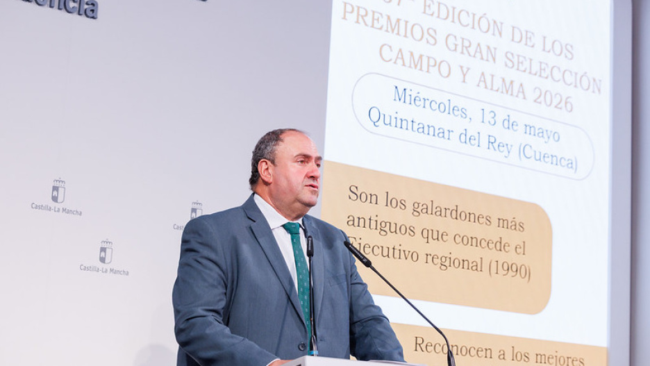 Julián Martínez Lizán, consejero de Agricultura.