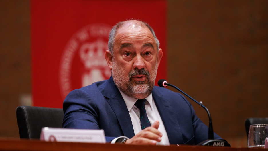 (Foto de ARCHIVO)
El rector de la UCLM, Julián Garde

REMITIDA / HANDOUT por DAVID ESTEBAN GONZALEZ/UCLM
Fotografía remitida a medios de comunicación exclusivamente para ilustrar la noticia a la que hace referencia la imagen, y citando la procedencia de la imagen en la firma
11/5/2026