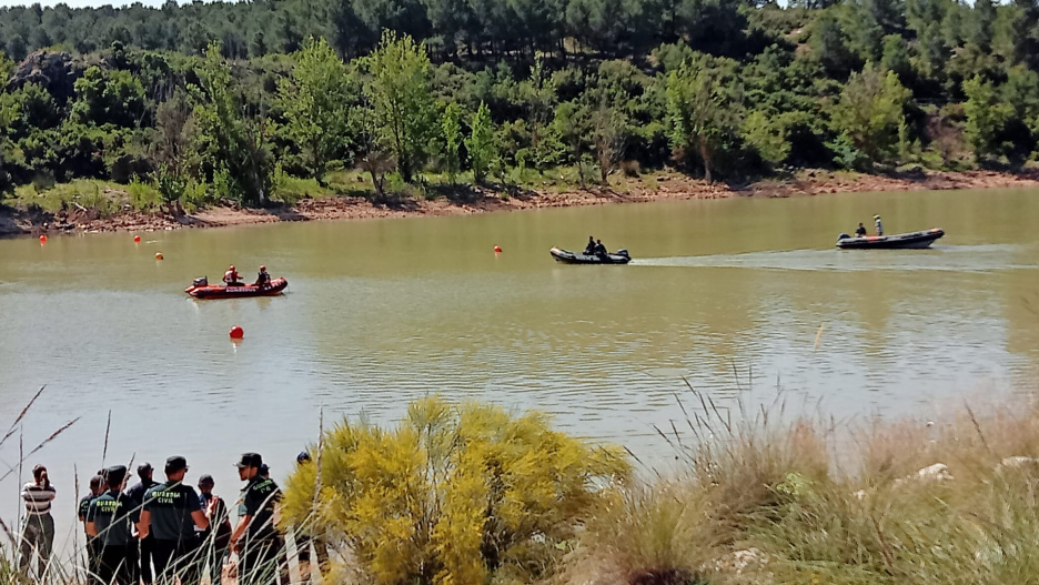Búsqueda de un joven bañista en el pantano de Almansa.