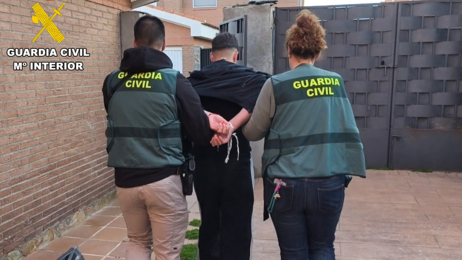 Dos personas implicadas en una reyerta con armas de fuego en Loranca de Tajuña.

REMITIDA / HANDOUT por GUARDIA CIVIL
Fotografía remitida a medios de comunicación exclusivamente para ilustrar la noticia a la que hace referencia la imagen, y citando la procedencia de la imagen en la firma
28/5/2026