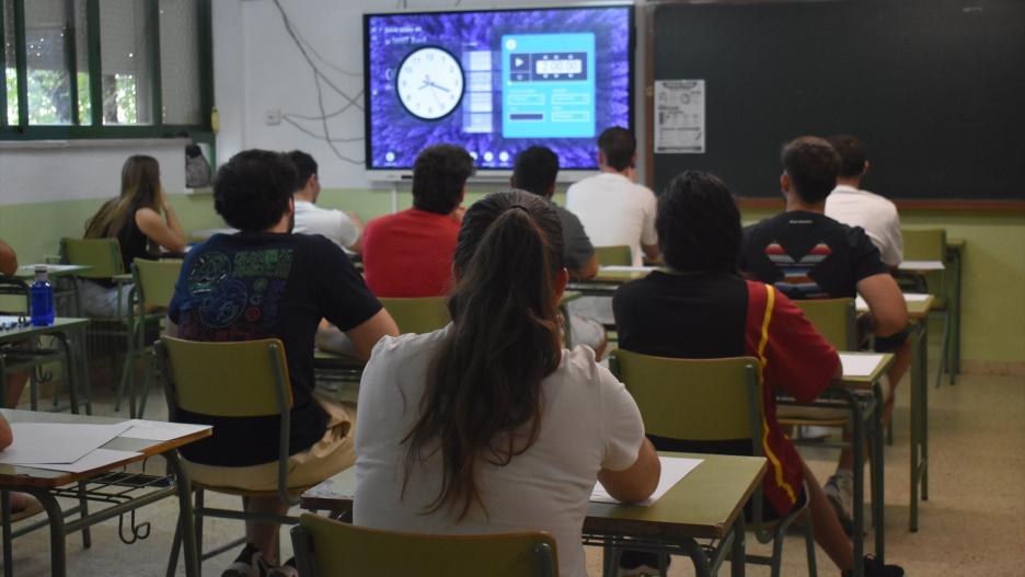 Primera prueba de las oposiciones al Cuerpo de Maestros 2026 en Castilla-La Mancha.

REMITIDA / HANDOUT por JCCM
Fotografía remitida a medios de comunicación exclusivamente para ilustrar la noticia a la que hace referencia la imagen, y citando la procedencia de la imagen en la firma
20/6/2026