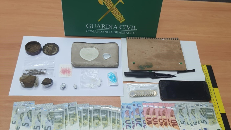 Parte del material incautado en Tobarra.