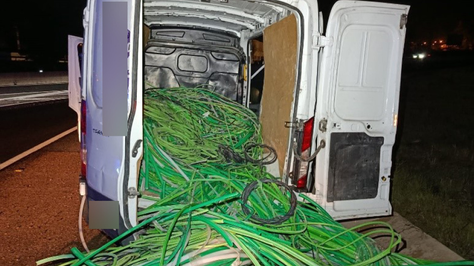 El material incautado a los detenidos.