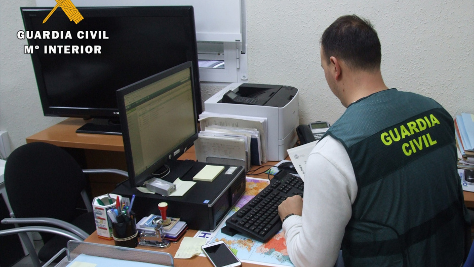 Investigan a una persona por acceder de forma ilícita a las redes sociales de su expareja en AlbaceteREMITIDA / HANDOUT por GUARDIA CIVIL
Fotografía remitida a medios de comunicación exclusivamente para ilustrar la noticia a la que hace referencia la imagen, y citando la procedencia de la imagen en la firma
26/6/2026