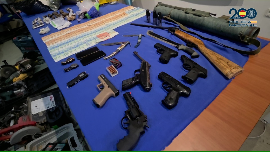 Armas intervenidas por la Policía Nacional en la operación 'Águila'.

REMITIDA / HANDOUT por POLICÍA NACIONAL
Fotografía remitida a medios de comunicación exclusivamente para ilustrar la noticia a la que hace referencia la imagen, y citando la procedencia de la imagen en la firma
26/6/2026