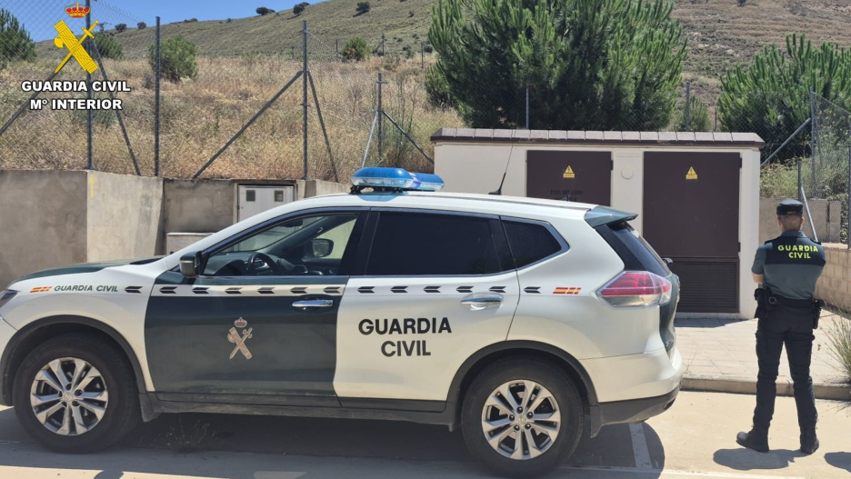 La Guardia Civil ha detenido a los presuntos autores de este robo que dejó pérdidas en varias empresas de Jadraque.