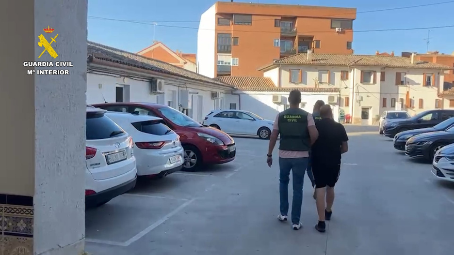 Han sido detenidas seis personas.