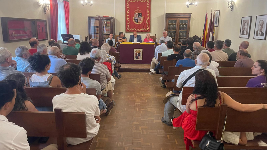 Reunión de los alcaldes afectados por el incendio de La Mierla (Guadalajara) en Cogolludo