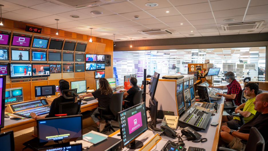 La información continúa siendo en verano uno de los pilares de la programación de Castilla-La Mancha Media.