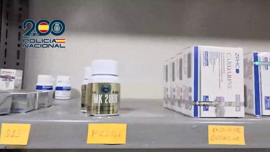 Medicamentos incautados en una operación de la Policía Nacional en Sevilla

REMITIDA / HANDOUT por POLICÍA NACIONAL
Fotografía remitida a medios de comunicación exclusivamente para ilustrar la noticia a la que hace referencia la imagen, y citando la procedencia de la imagen en la firma
31/7/2026