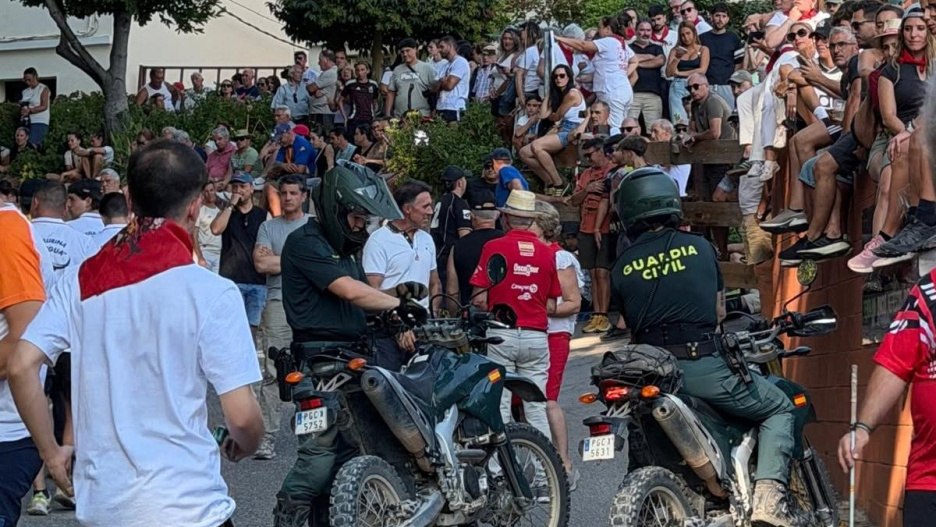 Dispositivo de la Guardia Civil desplegado en Brihuega durante el encierro de este domingo
