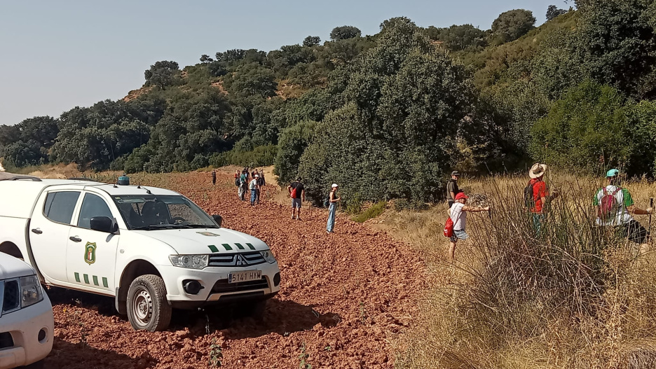 Imagen de las batidas vecinales organziadas la semana pasada para localizar a Margarita en el entorno del pueblo de Palomares del Campo (Cuenca)
