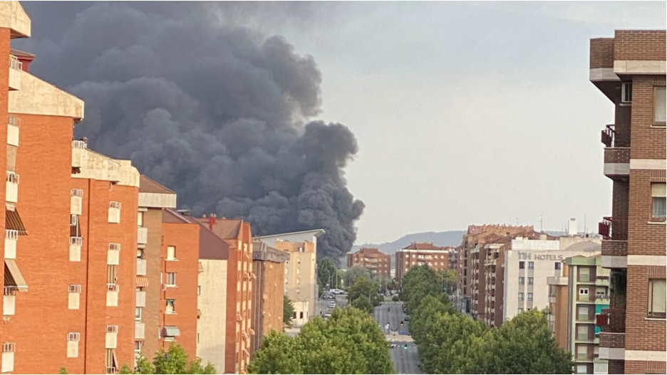 Incendio de una nave en el polígono Los Palancares de Cuenca