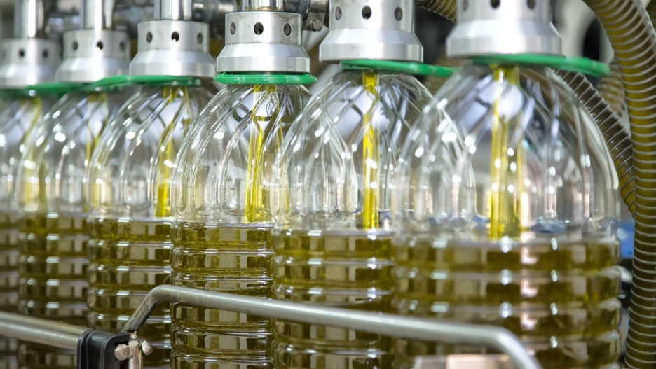Embotelladora de aceite de oliva

REMITIDA / HANDOUT por PEPE CASTRO/COOPERATIVA
Fotografía remitida a medios de comunicación exclusivamente para ilustrar la noticia a la que hace referencia la imagen, y citando la procedencia de la imagen en la firma
18/2/2014