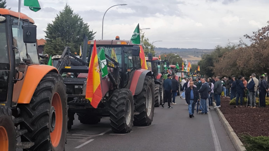 Tractorada en Toledo convocada por Asaja.